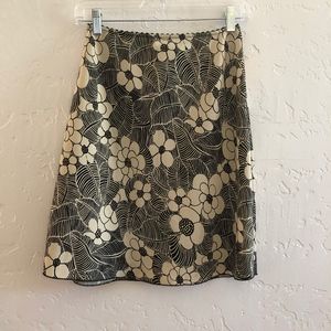 Muse black & cream skirt, size small